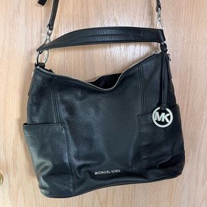 Michael Kors Large Hobo Shoulder bag with crossbody strap